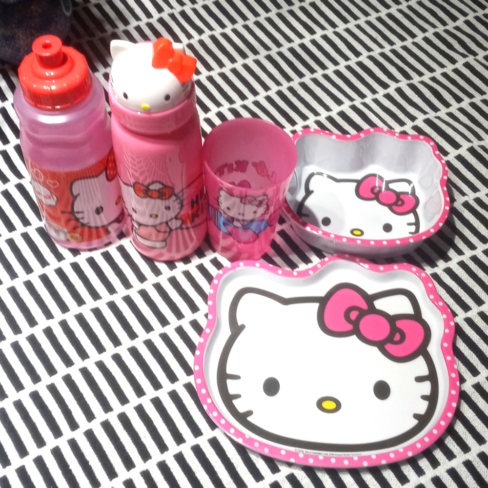Hello Kitty Lunch Set (5 pieces) NWT